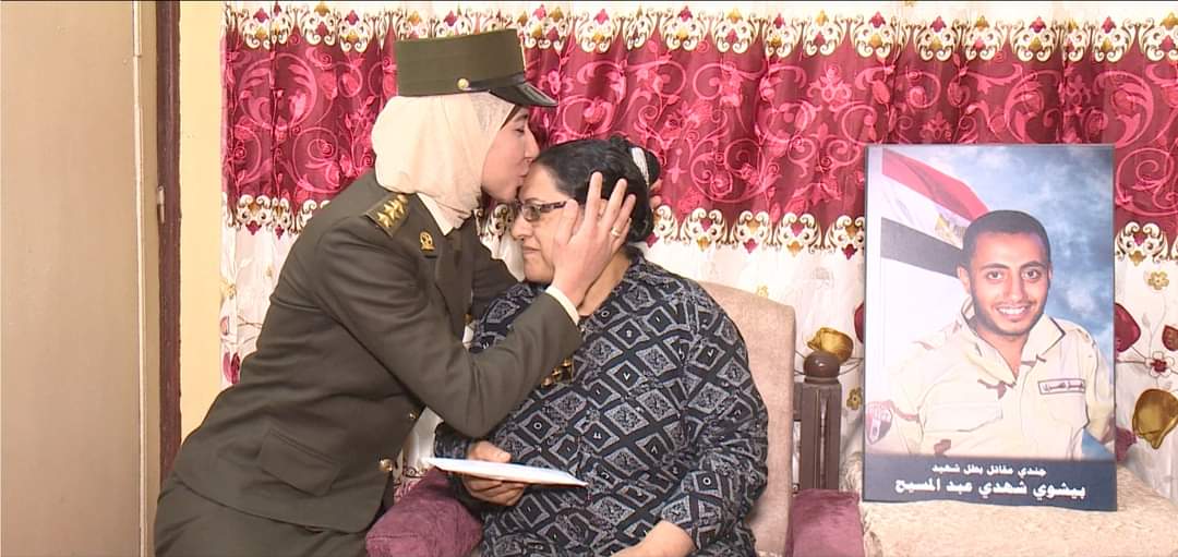 القوات المسلحة تنظم عدد من الزيارات لأمهات الشهداء بمناسبة عيد الأم