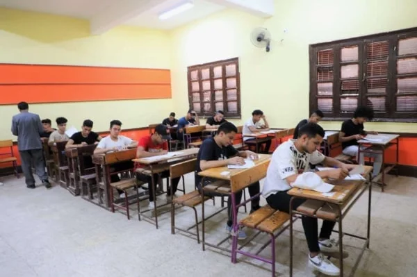 بعد تسجيل 300 حالة.. الغش بامتحانات الثانوية العامة في تونس بمشاركة أستاذة بعد تسجيل 300 حالة.. الغش بامتحانات الثانوية العامة في تونس بمشاركة أستاذة