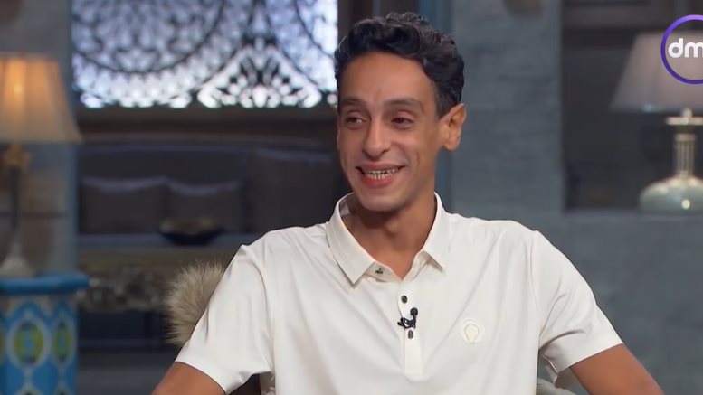 الفنان علي صبحي: اتعلمت أبخ نارا من فمي وأنام على المسامير