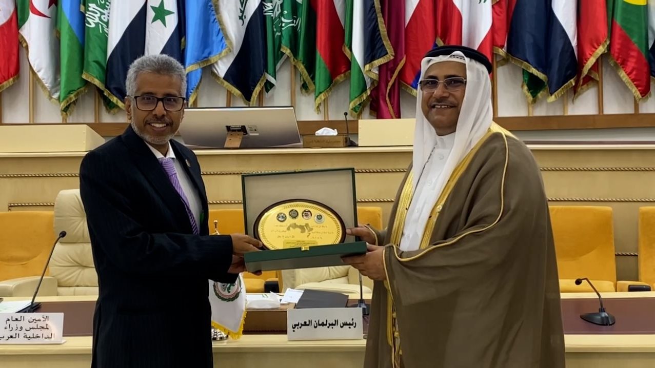 العسومي: الأمن السيبراني يمثل أولوية لتأمين البنية التحتية في الدول العربية العسومي: الأمن السيبراني يمثل أولوية لتأمين البنية التحتية في الدول العربية