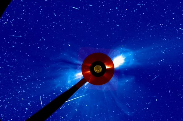 لأول مرة في التاريخ .. عاصفة شمسية تضرب الأرض والقمر والمريخ لأول مرة في التاريخ .. عاصفة شمسية تضرب الأرض والقمر والمريخ