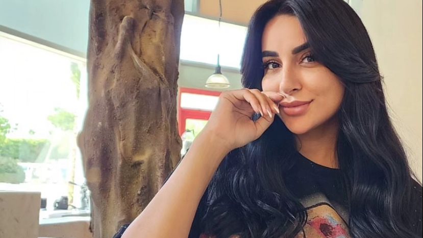 من غير مكياج.. جوري بكر تتألق بإطلالة كاجوال بسيطة