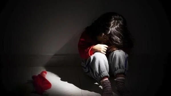 تحـ ـرش بابنها داخل مدرسة.. معلم المقطم يواجه عقوبة الحبس 4 سنوات