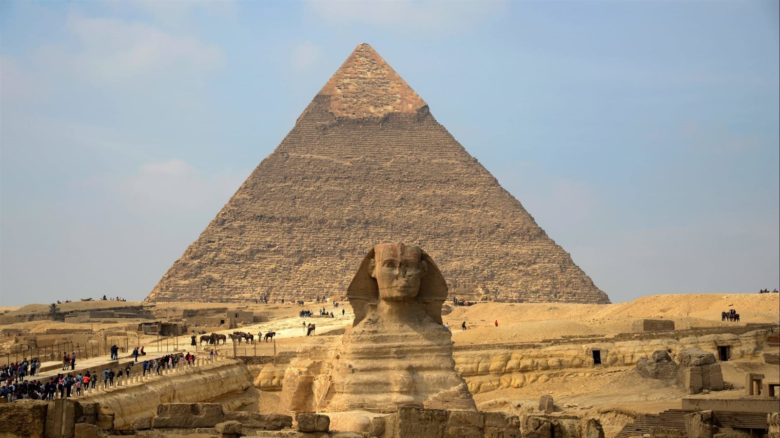 استراتيجية الحكومة للنهوض بقطاع السياحة فماذا تفعل مصر لمنافسة الدول المجاورة؟ استراتيجية الحكومة للنهوض بقطاع السياحة فماذا تفعل مصر لمنافسة الدول المجاورة؟