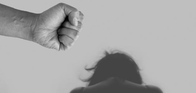السجن سنة النيابة السعودية تحذر من العنف ضد المرأة