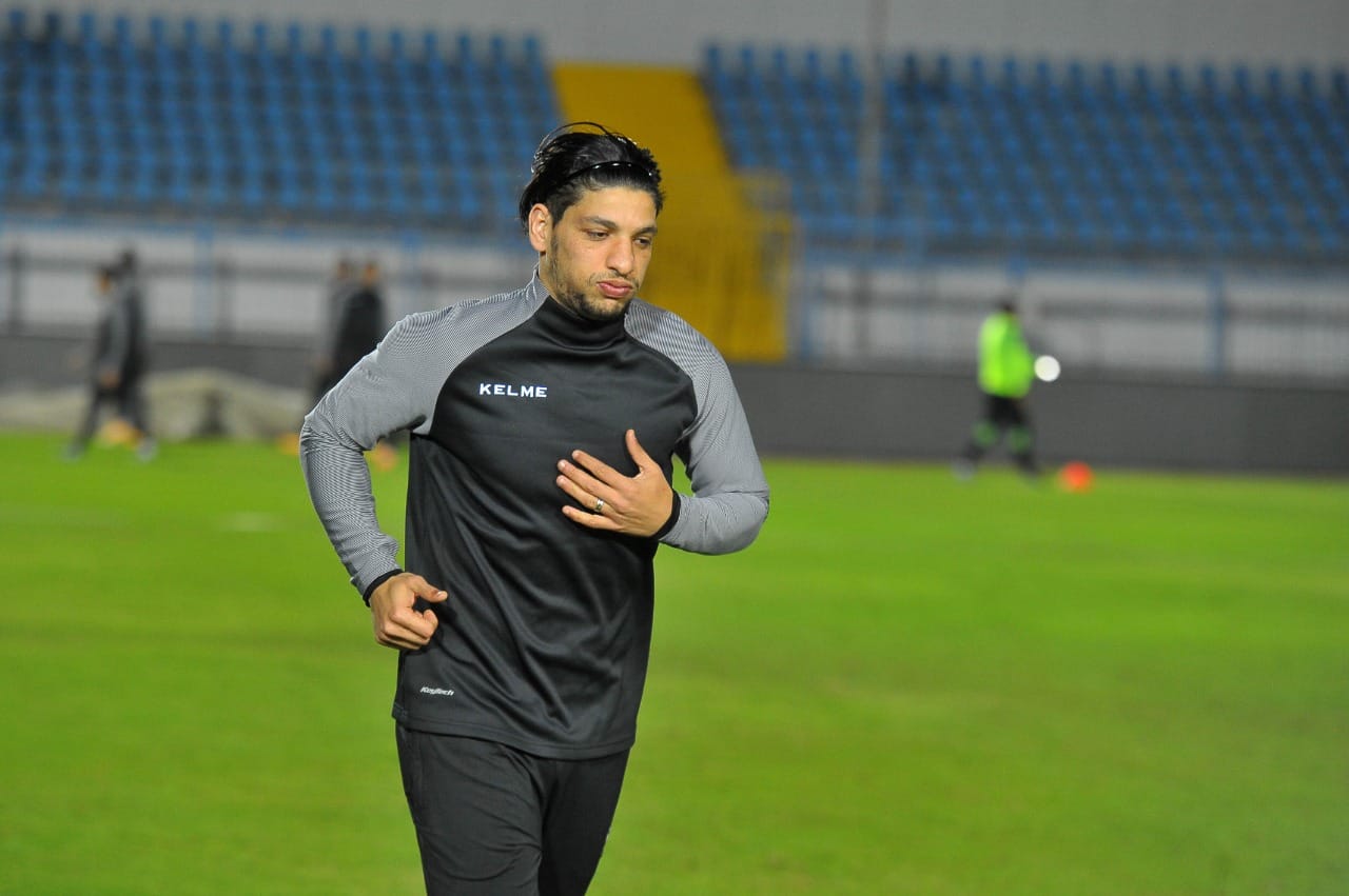 تخلص من آلام العضلة الخلفية.. محمد مسعد يشارك في مران سيراميكا كليوباترا