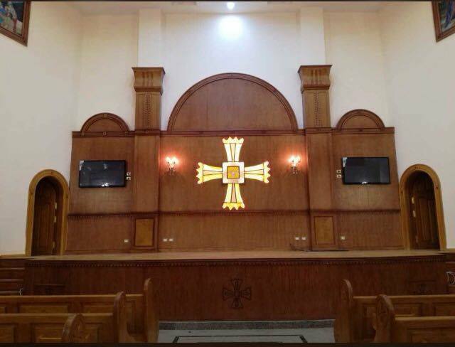 أقدم كنيسة إنجيلية في بني مزار تنتظر الافتتاح بعد حرقها عقب فض رابعة صور