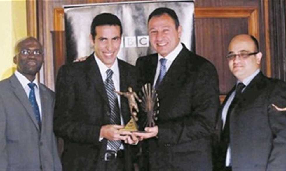 Ø£Ø¨Ùˆ ØªØ±ÙŠÙƒØ© ÙŠÙ‡Ù†Ø¦ Ø§Ù„Ø®Ø·ÙŠØ¨ Ù„ÙÙˆØ²Ù‡ Ø¨Ù…Ù†ØµØ¨ Ø±Ø¦ÙŠØ³ Ø§Ù„Ø£Ù‡Ù„ÙŠ ØµÙˆØ±
