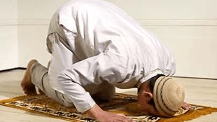 هل يجوز للزوج هجر زوجته والنوم فى غرفة أخرى الإفتاء تجيب