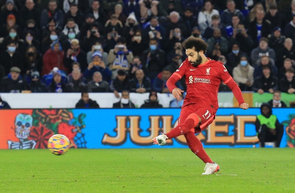 محمد صلاح يهدر ركلة جزاء لـ ليفربول أمام ليستر في الدوري الإنجليزي