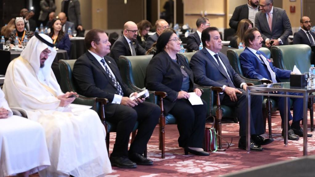 الصحة: مناظرة 420 ألف مواطن من طالبي كارت الخدمات المتكاملة خلال العام الماضي الصحة: مناظرة 420 ألف مواطن من طالبي كارت الخدمات المتكاملة خلال العام الماضي