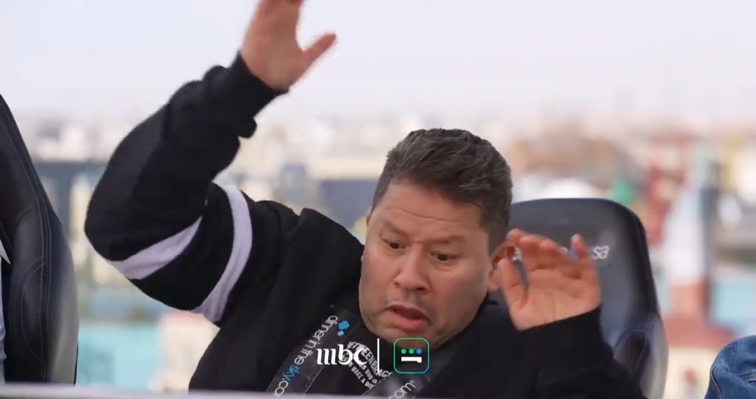 كاد يسقط.. رضا عبد العال يصرخ في مقالب رامز جلال